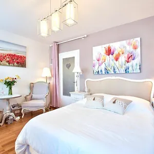  Frühstückspension Naturalbnb - D'hotes Bios, Ethiques - Au Calme, Confort Dans Fermee - Parking Gratuit, Securise - Garage Velos Et Motos - Offert Super Petit Dejeuner Local Et Bio Sucre Sale
