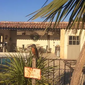 Dans Mas Provencal Grans